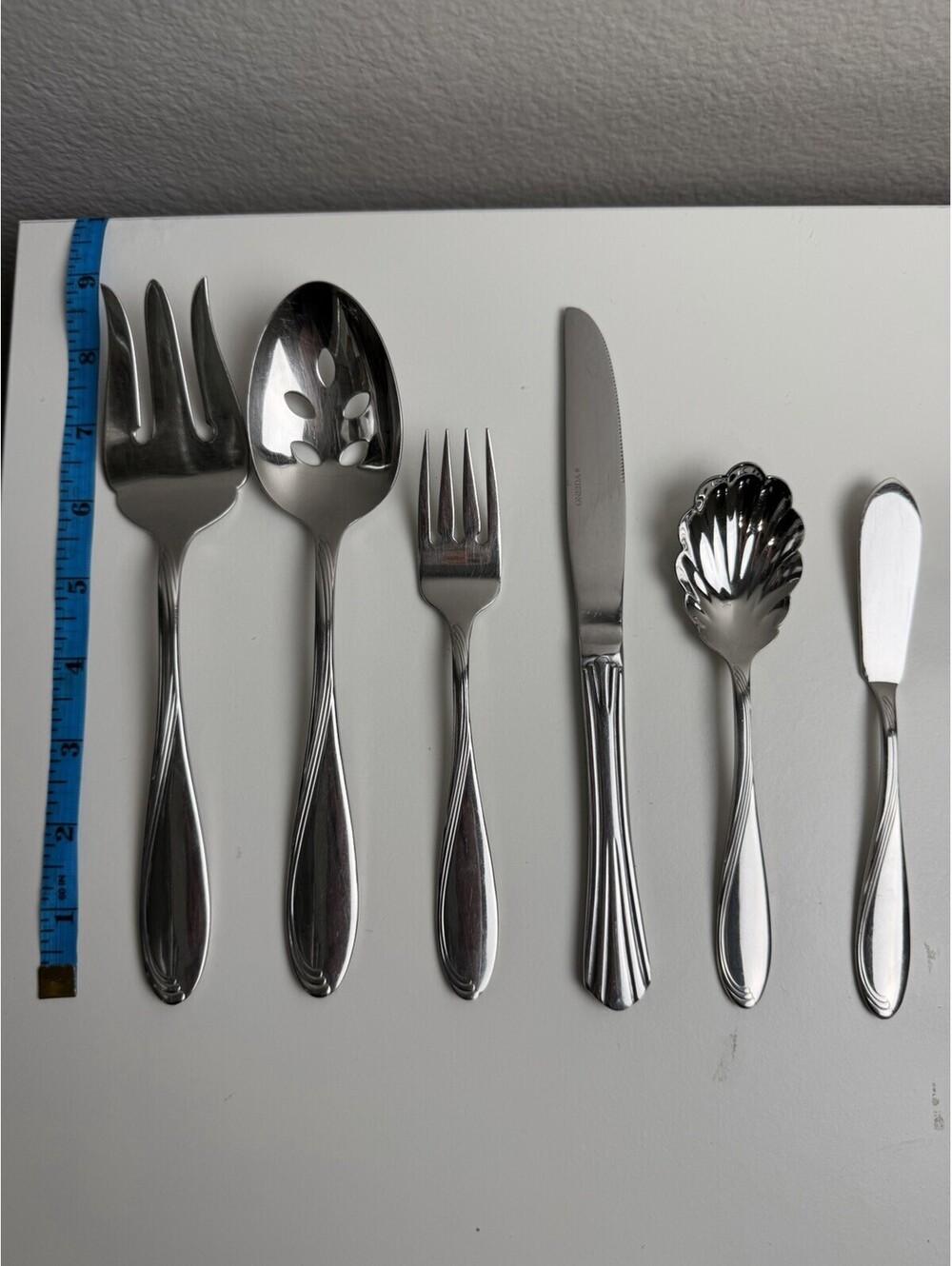 Oneida Stainless Flatware Lot 18 Pc Serving Utensils Knives Forks Butter Spread